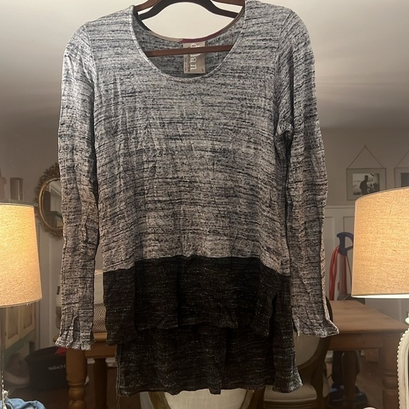 Dolan Anthropologie Heather Gray Color Block Hi Lo Knit Top Scoop Blouse​​ - Picture 2 of 4